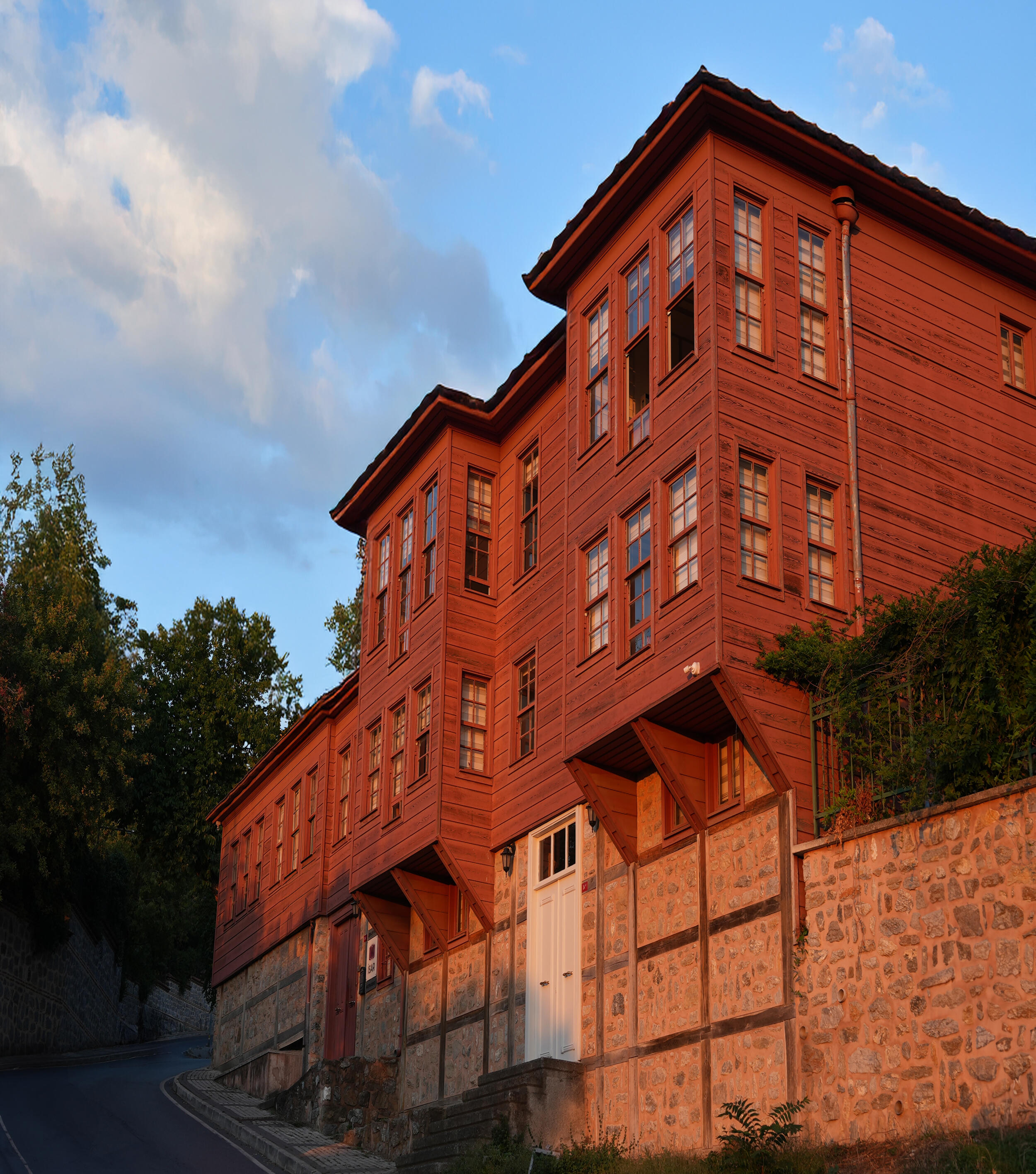 Hüseyin Hânsârî and the Liar Paradox